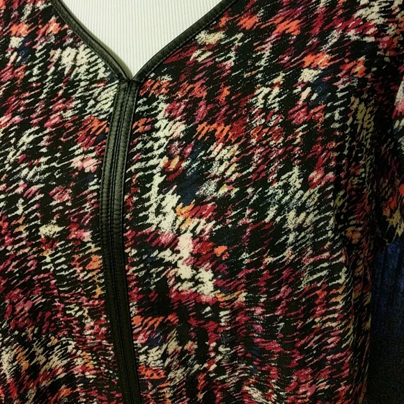 Lane Bryant tunic length top - Picture 2 of 3